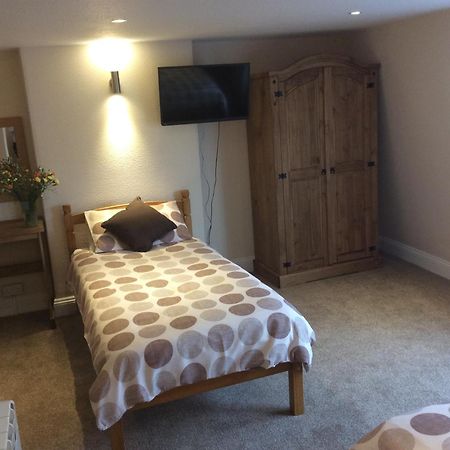 The Queens Inn Saint Martin Room photo