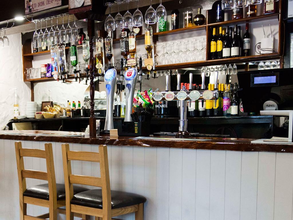 The Queens Inn Saint Martin Exterior photo